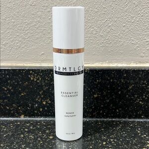DRMTLGY Essential Cleanser - White